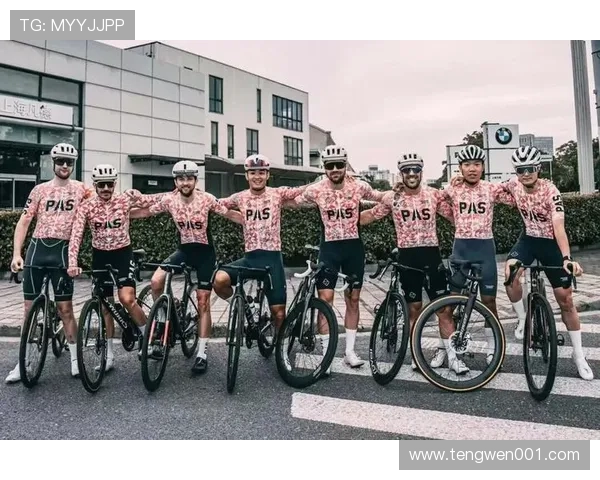 骑行与足球的完美结合揭秘那些热爱骑行的足球明星们的运动生活